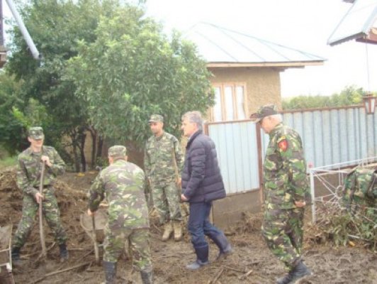 2.000 de militari, pregătiţi pentru inundaţii
